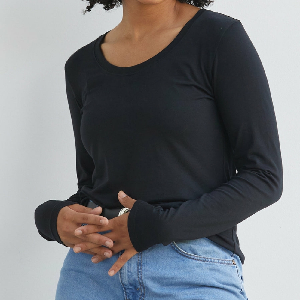 🏷️Buy 4 Get 1 Free🏷️No boundaries long sleeve black scoop neck long sleeve